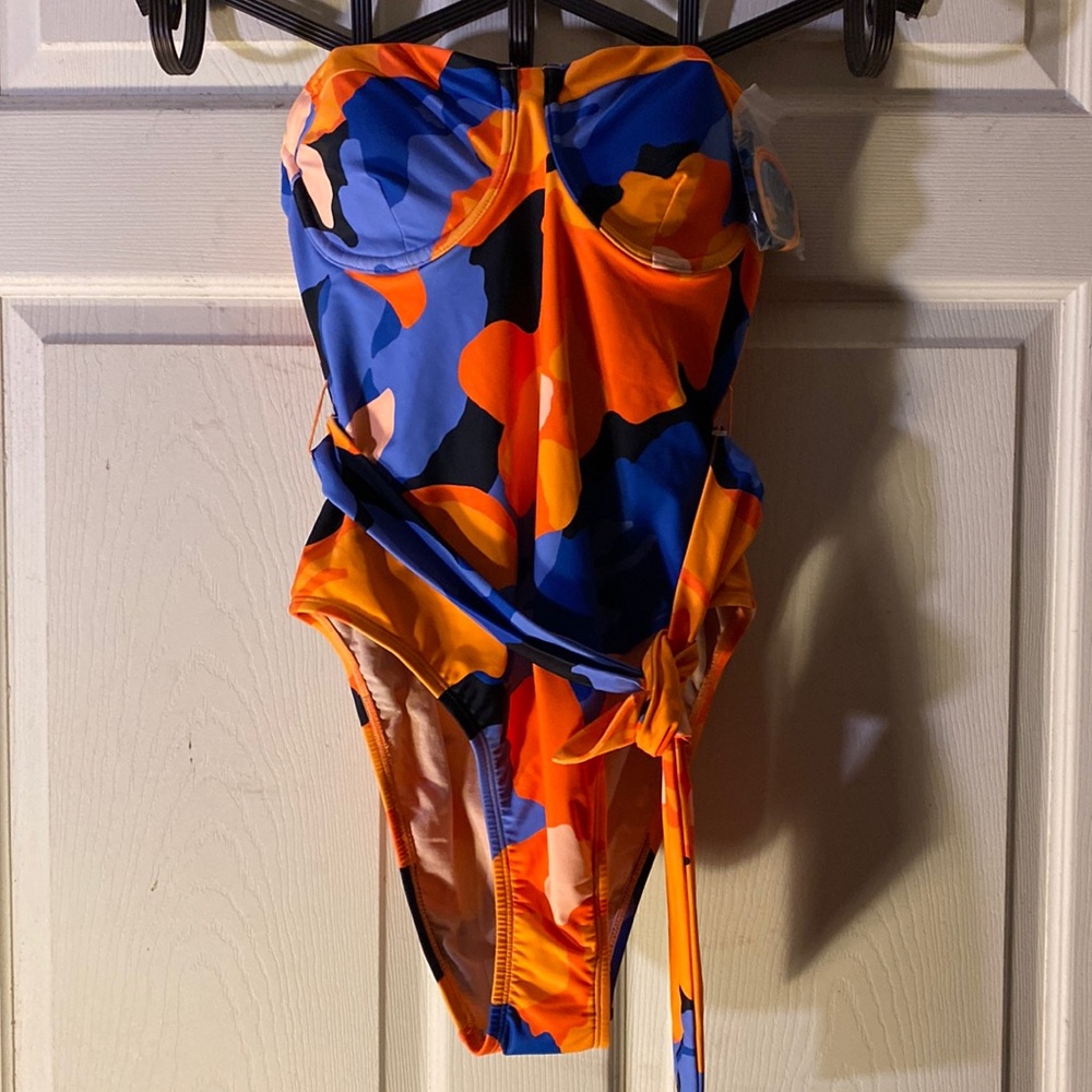 Tabitha Brown Floral Print Underwire One Piece Bathing Suit